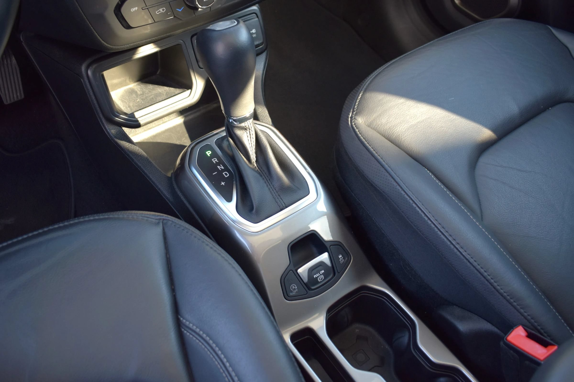 Used 2020 Jeep Renegade Limited w/ UConnect 8.4 Nav Group FWD image 27