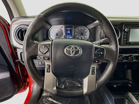 Used 2019 Toyota Tacoma SR5 RWD image 13