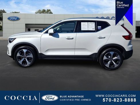 Used 2023 Volvo XC40 B5 Plus w/ Protection Package Premier AWD/4WD image 7