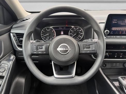 Used 2024 Nissan Rogue S AWD/4WD image 12