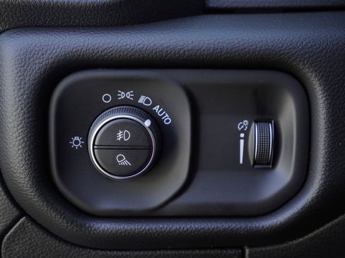 New 2026 RAM 1500 Big Horn AWD/4WD image 13