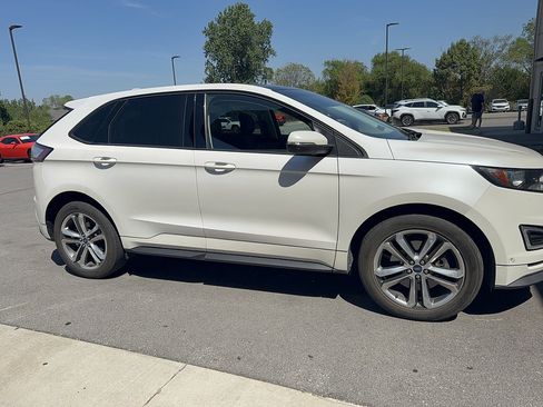 Used 2016 Ford Edge Sport w/ Equipment Group 401A AWD/4WD image 4