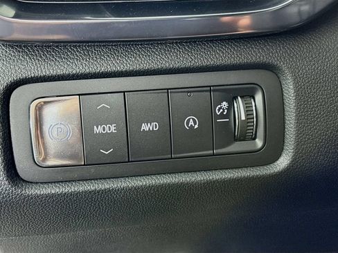 New 2026 GMC Acadia AT4 w/ Luxury Package AWD/4WD image 10