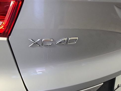 Certified 2023 Volvo XC40 Recharge Ultimate AWD/4WD image 13