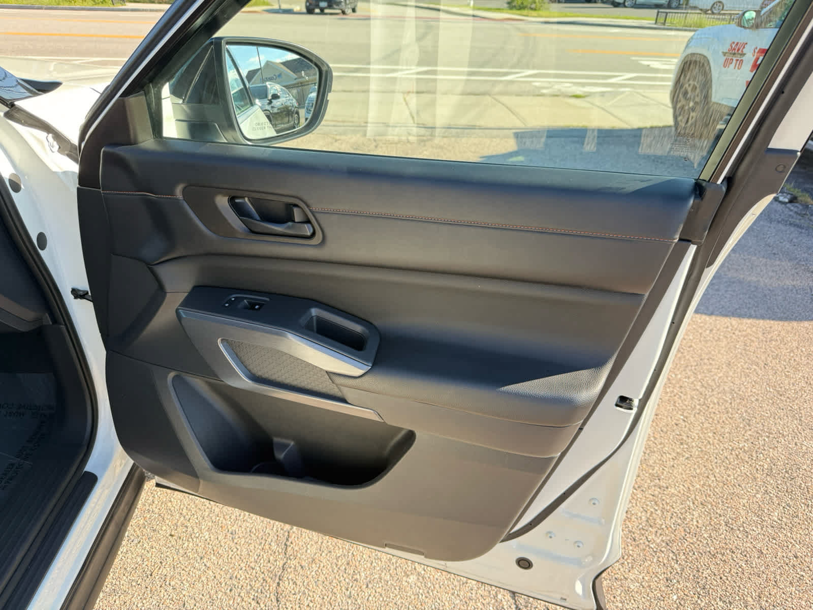 Used 2024 Nissan Pathfinder Rock Creek AWD/4WD image 9