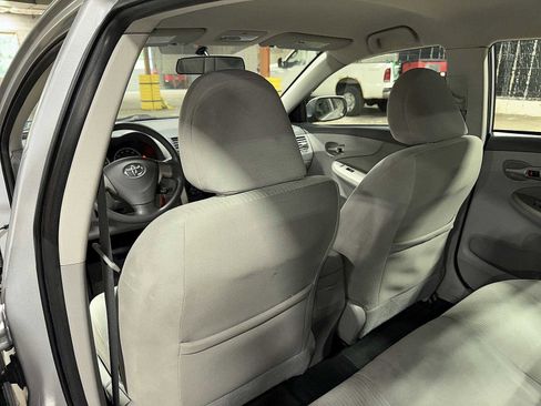 Used 2010 Toyota Corolla LE FWD image 24
