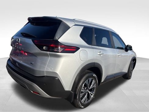 Used 2023 Nissan Rogue SV w/ SV Premium B Package image 13