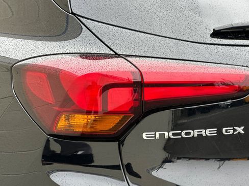 Used 2024 Buick Encore GX Preferred image 37