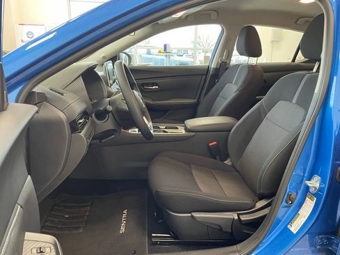 Used 2025 Nissan Sentra SV image 8