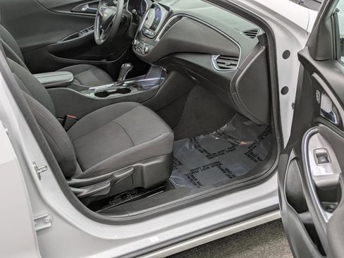 Used 2020 Chevrolet Malibu LT image 10