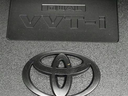 Used 2017 Toyota RAV4 SE image 34