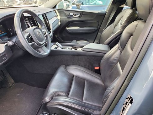 Used 2022 Volvo XC60 B5 Inscription image 17