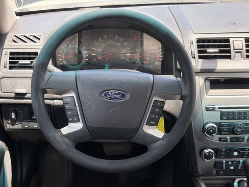 Used 2010 Ford Fusion SE FWD image 12