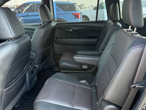 Used 2022 Honda Pilot Black Edition image 11