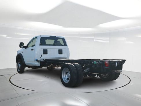 New 2026 RAM 5500 Tradesman w/ Chrome Appearance Group image 2