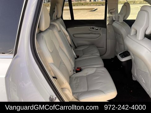 Used 2020 Volvo XC90 T6 Momentum image 28
