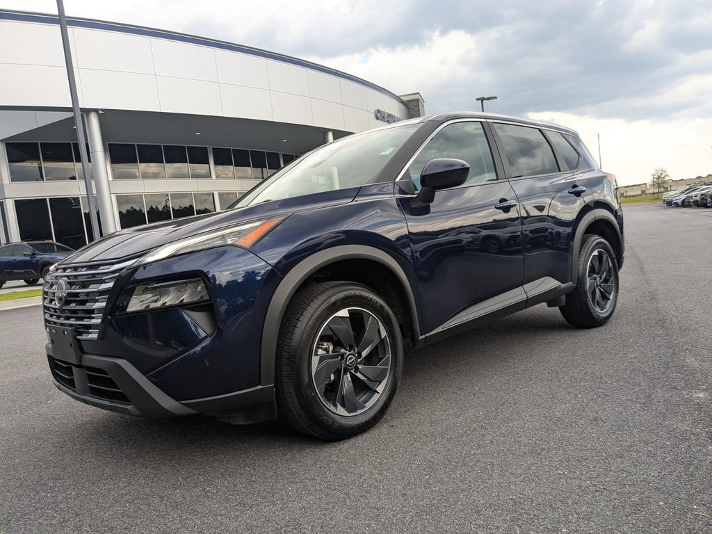 Used 2024 Nissan Rogue SV AWD/4WD image 8