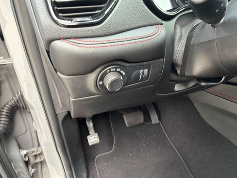 Used 2025 Dodge Durango GT AWD/4WD image 28