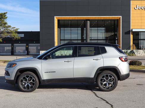 New 2026 Jeep Compass Limited image 8