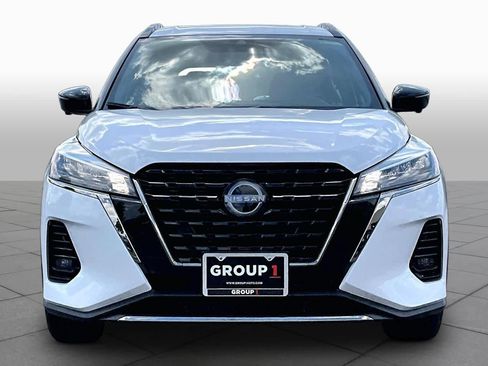 Used 2024 Nissan Kicks SR FWD image 4