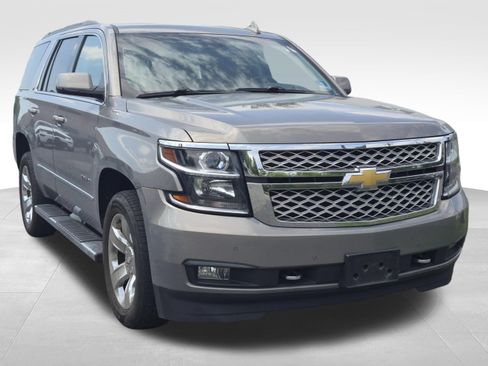 Used 2017 Chevrolet Tahoe LT w/ LT Signature Package AWD/4WD image 2