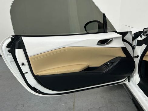 Used 2025 MAZDA MX-5 Miata Grand Touring w/ Appearance Package RWD image 9