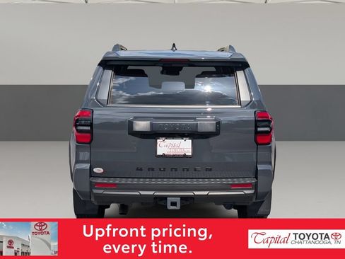 Used 2025 Toyota 4Runner SR5 AWD/4WD image 6
