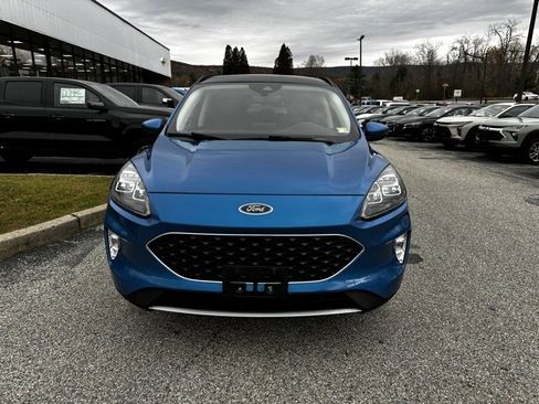 Used 2021 Ford Escape Titanium image 2