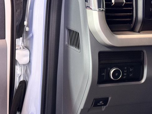 Used 2024 Ford F250 XLT image 10