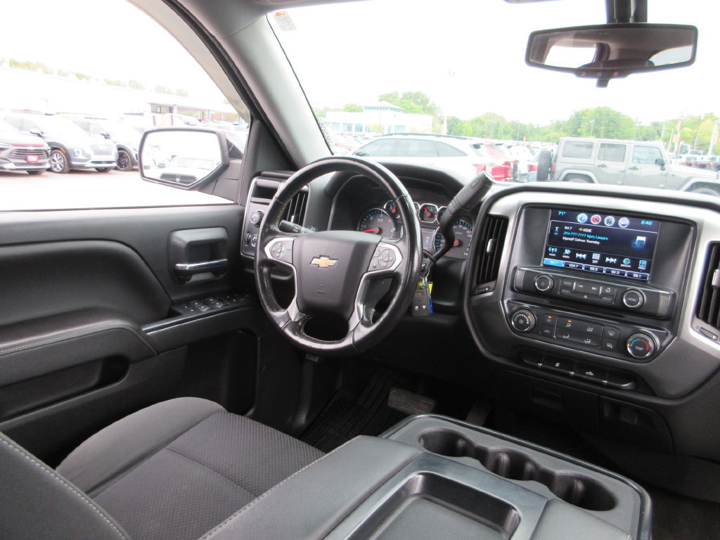 Used 2018 Chevrolet Silverado 1500 LT AWD/4WD image 21