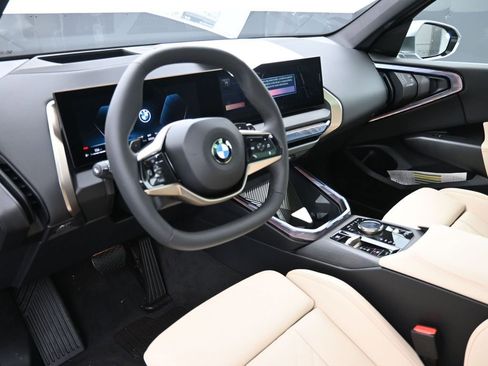 Used 2025 BMW X3 xDrive30i w/ Premium Package image 11