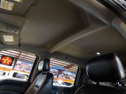 Used 2017 Ford F350 Lariat image 29