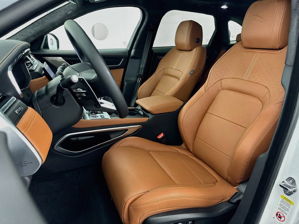 New 2026 Jaguar F-PACE R-Dynamic S AWD/4WD image 21