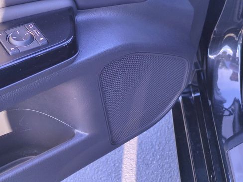 Used 2022 Lexus ES 300h Ultra Luxury image 17