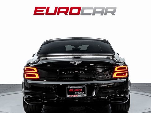 Used 2024 Bentley Flying Spur W12 image 4