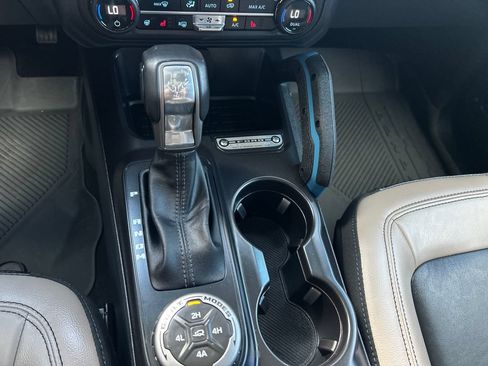 Used 2024 Ford Bronco Wildtrak AWD/4WD image 27
