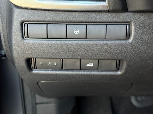 Used 2022 Nissan Rogue SL FWD image 18