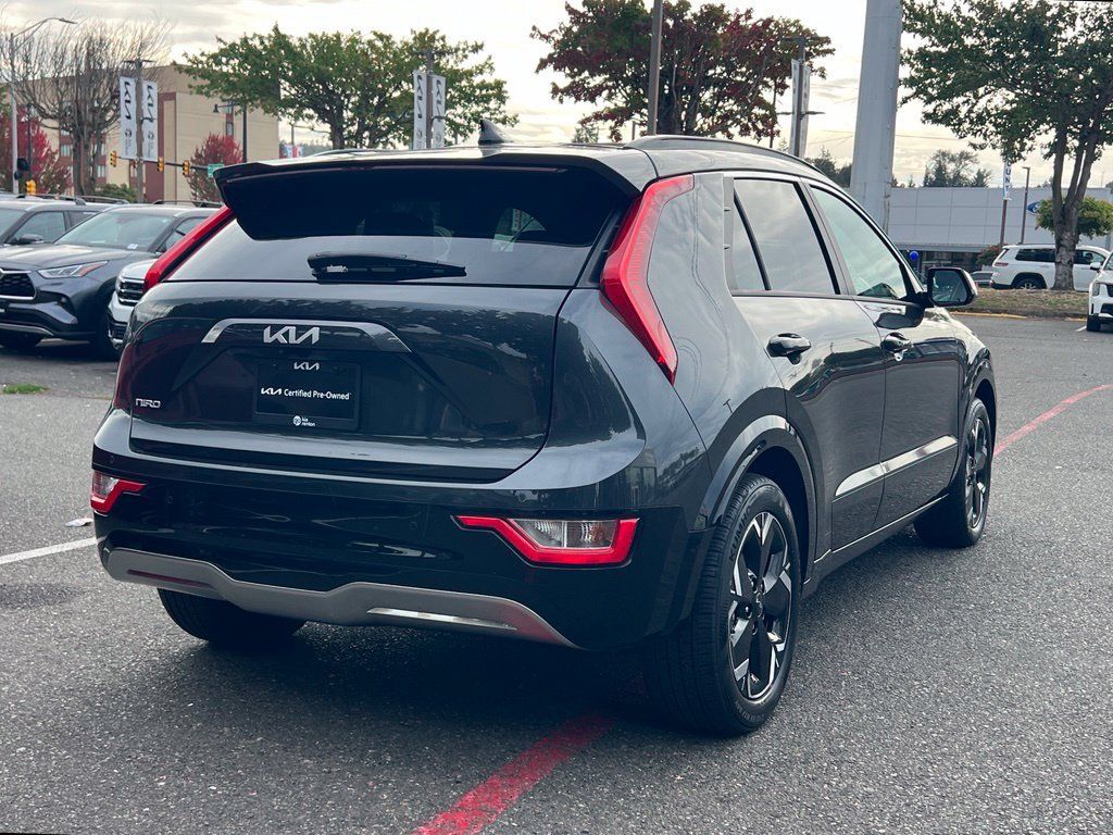 Certified 2023 Kia Niro Wind w/ Wind Preserve Package FWD image 7