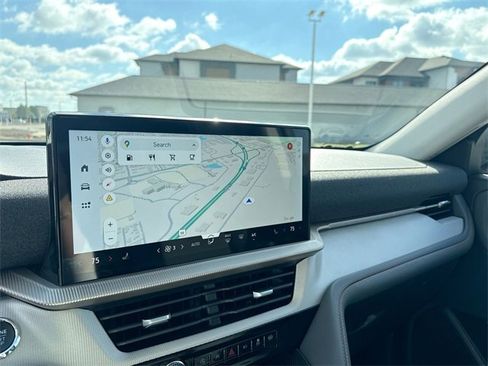 Used 2025 Ford Explorer Active image 25