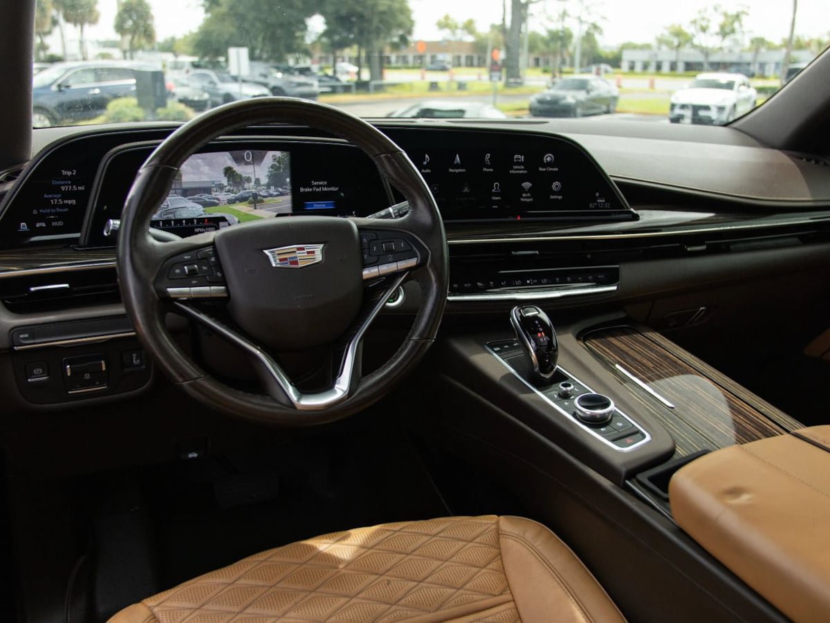 Used 2021 Cadillac Escalade Sport w/ LPO, ONYX Package RWD image 17