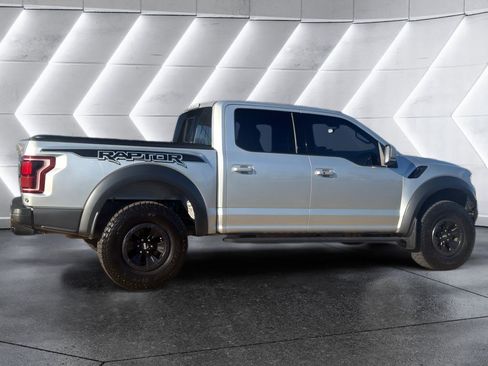 Used 2018 Ford F150 Raptor w/ Equipment Group 802A Luxury image 5