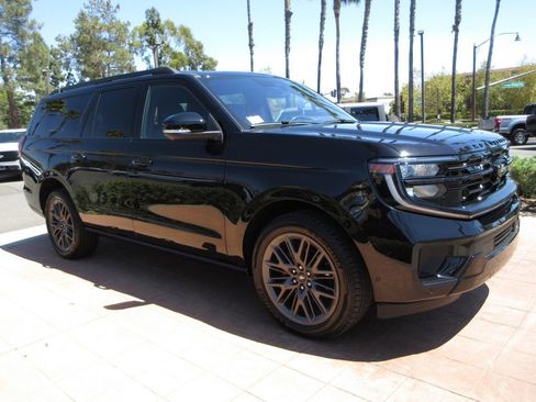 Used 2025 Ford Expedition Max Platinum w/ Stealth Performance Package AWD/4WD image 6