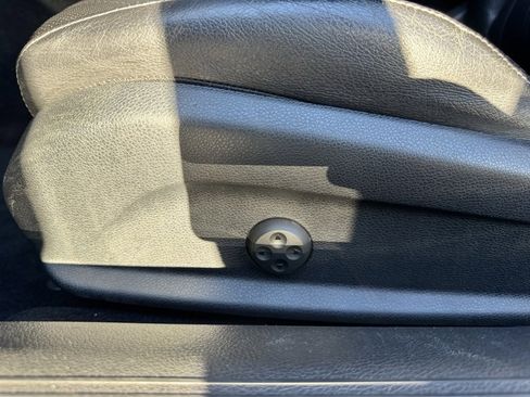 Used 2019 Mercedes-Benz E 450 E 450 w/ AMG Line Package image 16