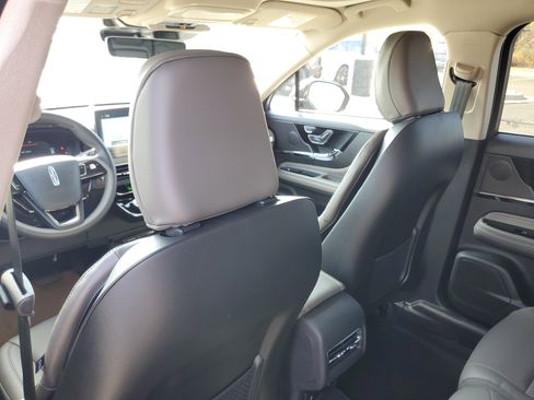 New 2026 Lincoln Corsair Reserve image 26