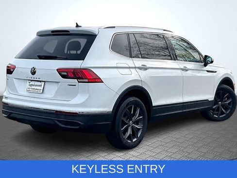 Used 2023 Volkswagen Tiguan SE image 7