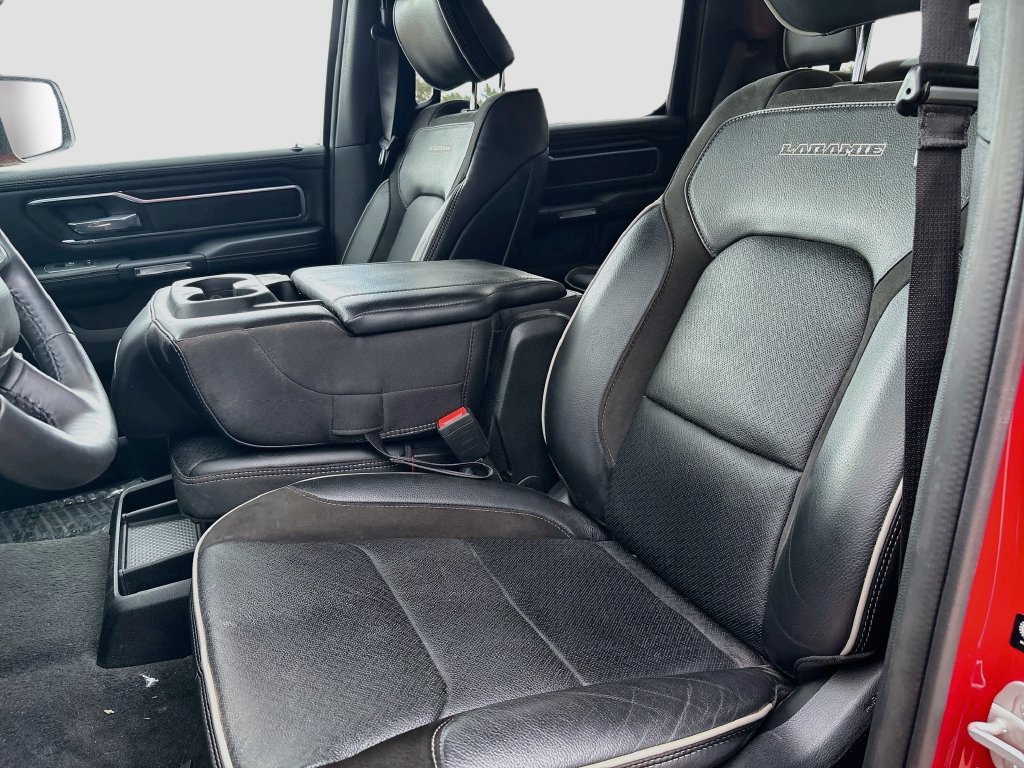 Used 2024 RAM 1500 Laramie AWD/4WD image 22