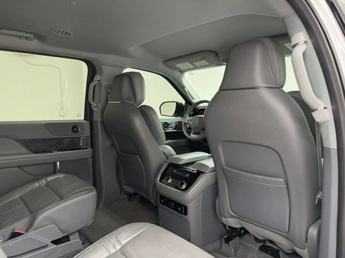 Used 2019 Lincoln Navigator L Select w/ Cargo Package AWD/4WD image 68