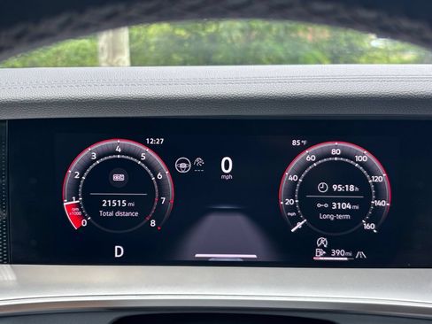Used 2026 Volkswagen Tiguan SE AWD/4WD image 41