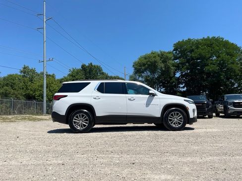 Used 2023 Chevrolet Traverse LT FWD image 6