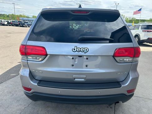 Used 2018 Jeep Grand Cherokee Laredo AWD/4WD image 6